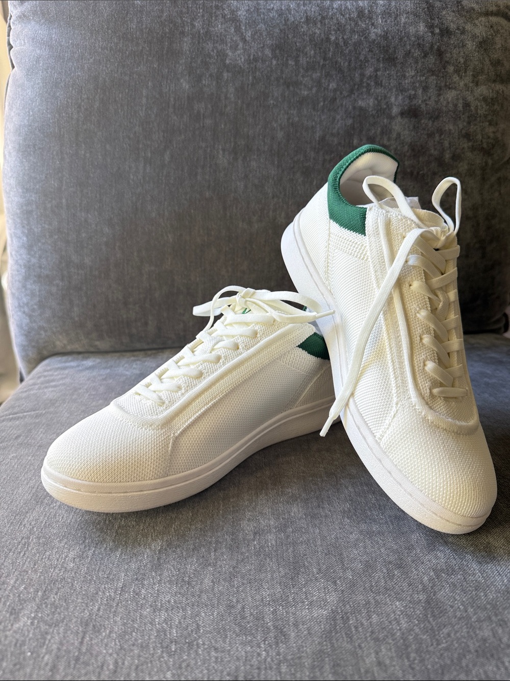 NWB Vivaia V Prime White with Green Accent Water Repellent Sneakers - EU 38